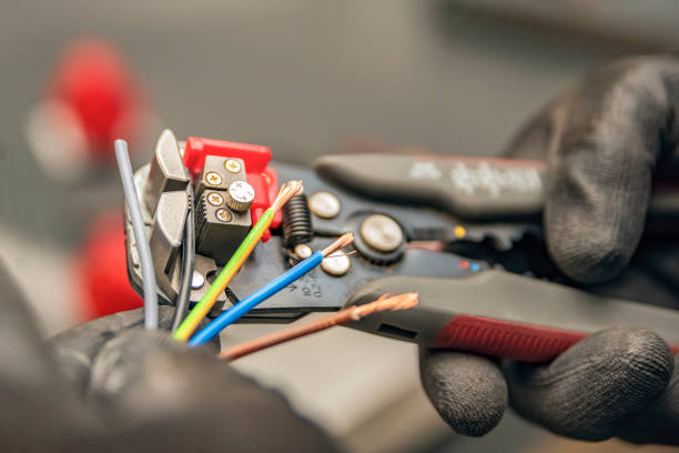 Best Electrical Outlet Repair  in East Peoria, IL